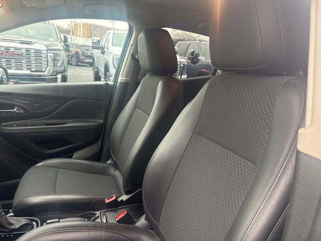 Used 2022 Buick Encore Preferred w/ Safety Package image 11