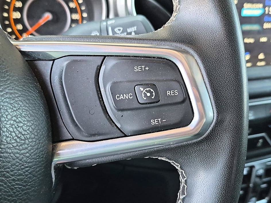 Used 2023 Jeep Gladiator Overland AWD/4WD image 16