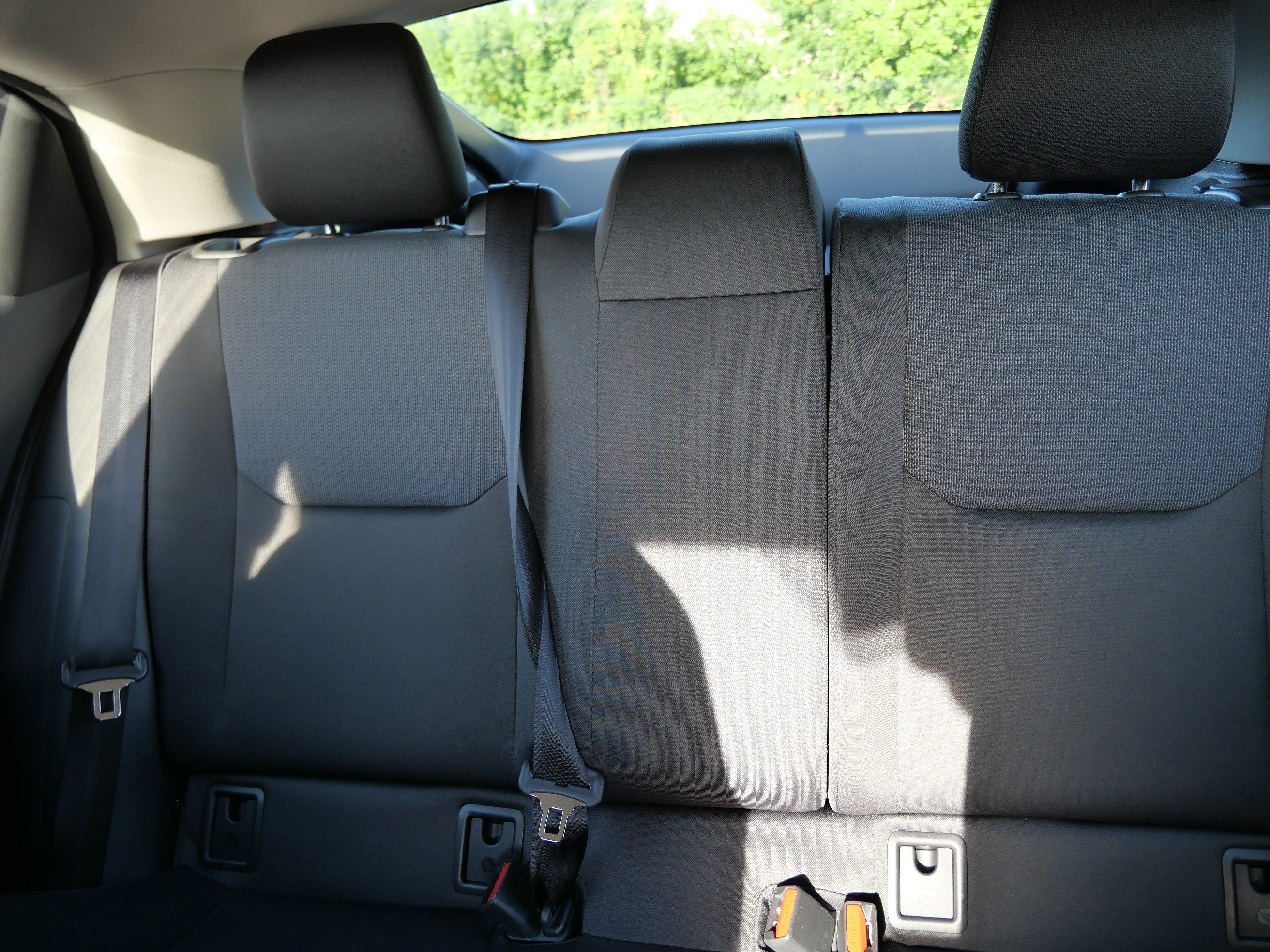 Certified 2025 Toyota Prius LE FWD image 14