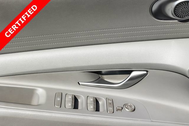 Used 2025 Hyundai Elantra Hybrid FWD image 23