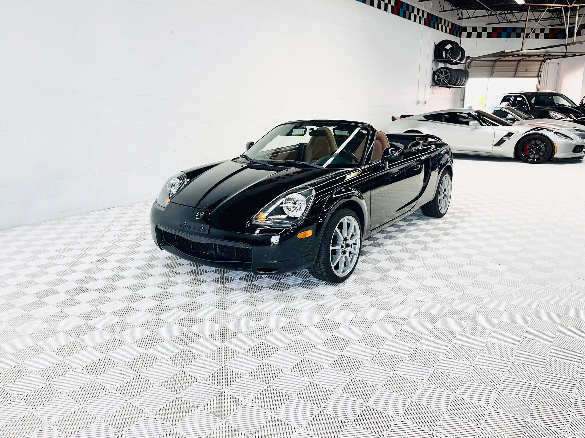 Used 2002 Toyota MR2 RWD image 11