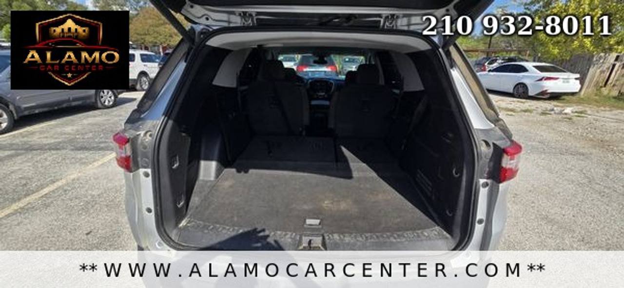 Used 2020 Chevrolet Traverse LT FWD image 26