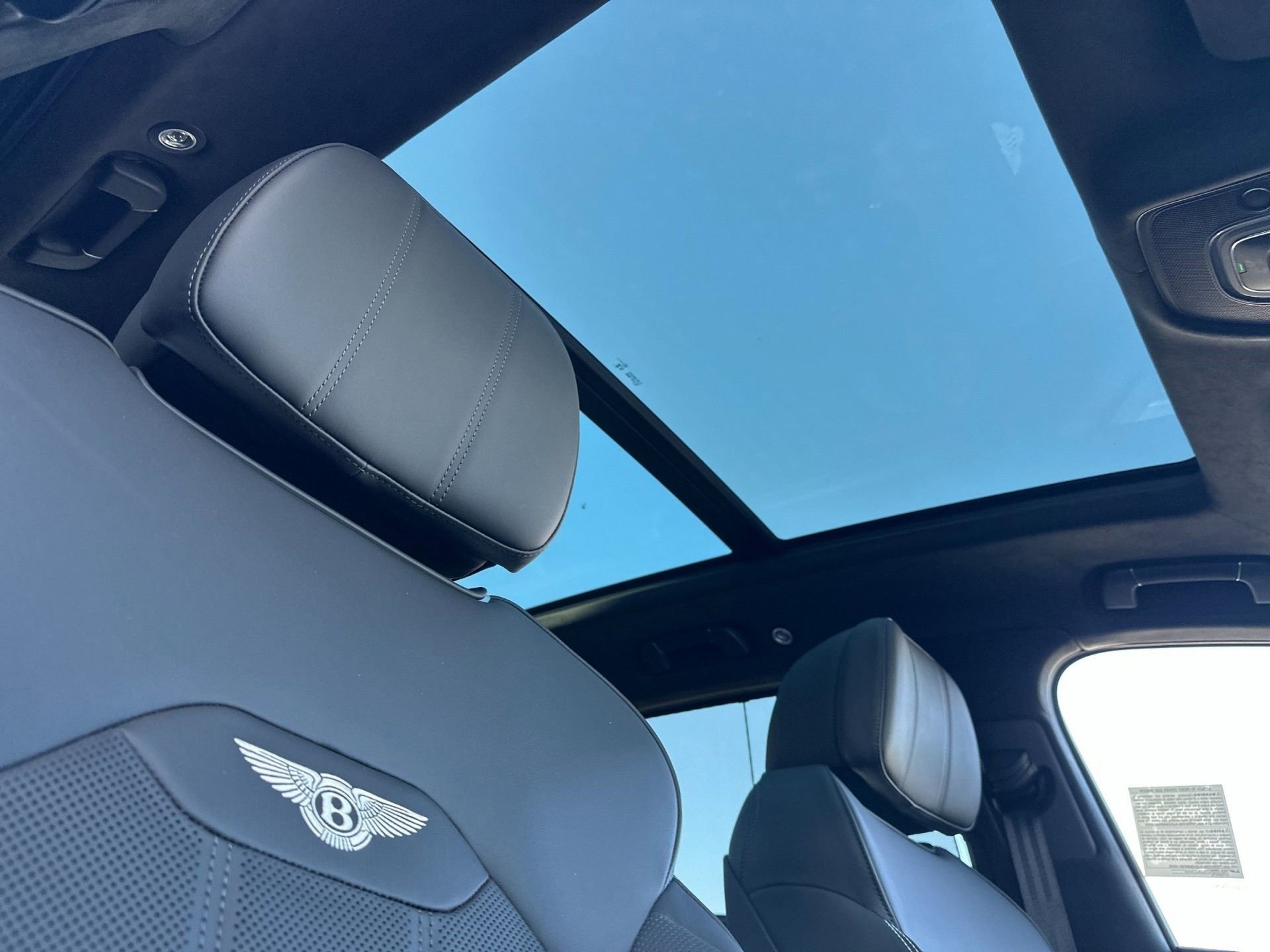 New 2025 Bentley Bentayga image 20