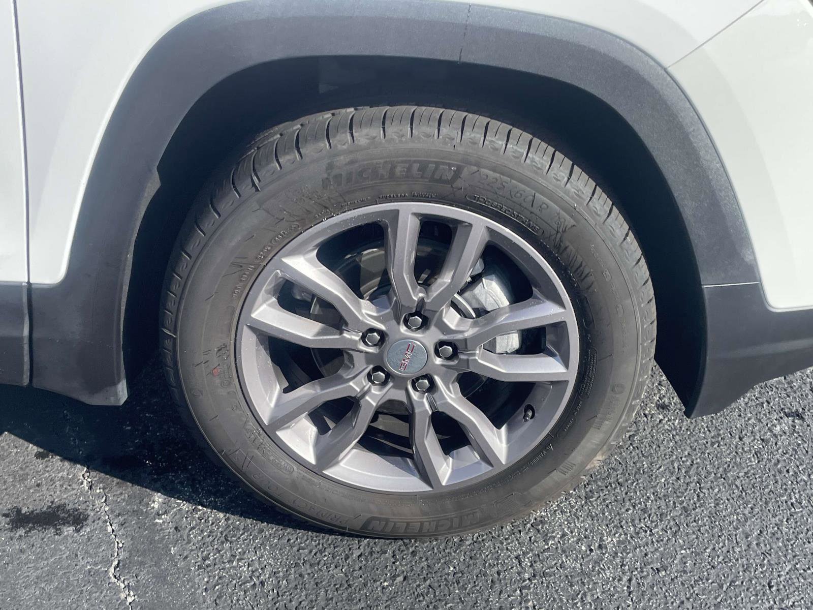 Certified 2024 GMC Terrain SLT w/ Infotainment Package II image 14