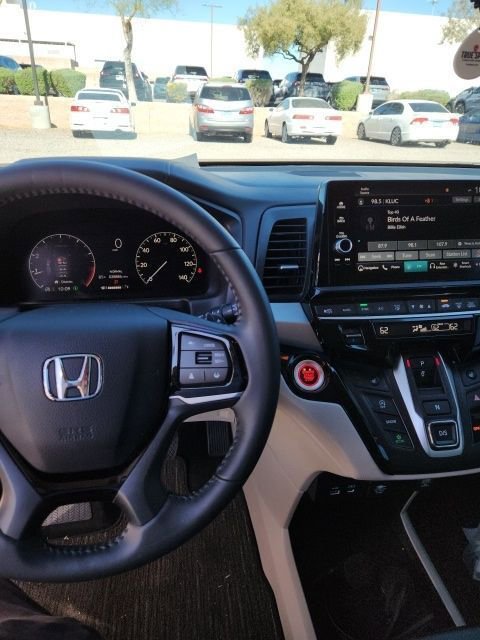 Certified 2025 Honda Odyssey Touring image 19