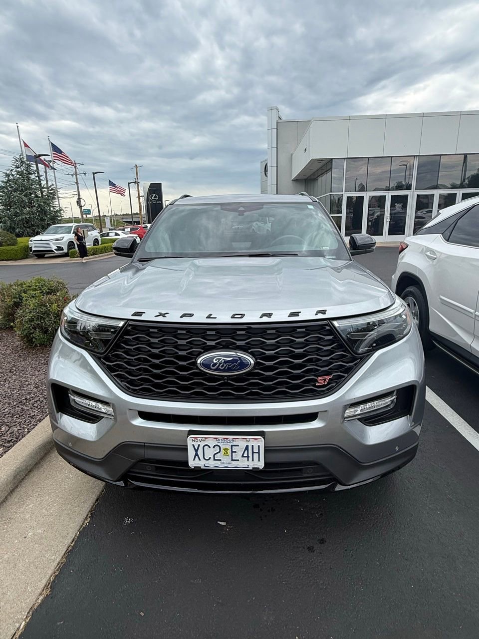 Used 2020 Ford Explorer ST w/ Premium Technology Package AWD/4WD image 2