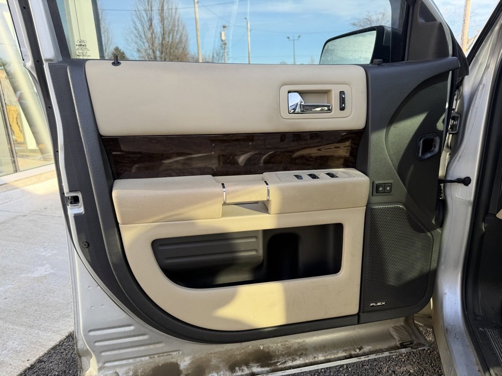 Used 2019 Ford Flex Limited image 11