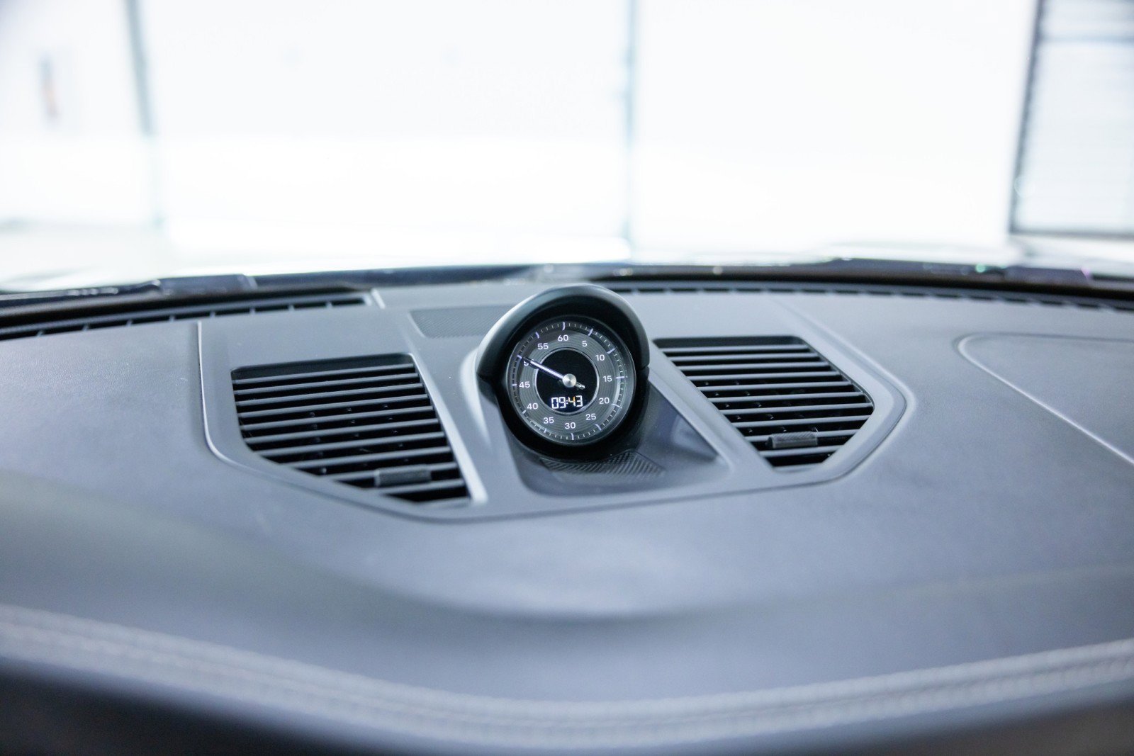 Used 2021 Porsche 911 Turbo S image 44