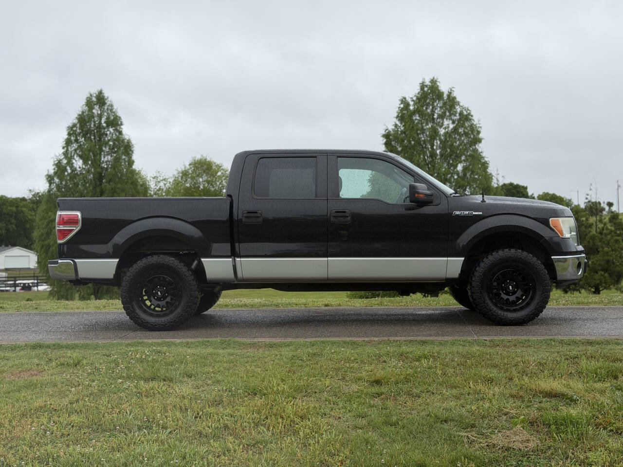 Used 2010 Ford F150 XLT RWD image 12