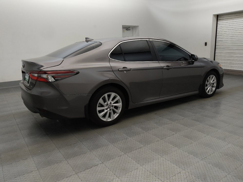 Used 2022 Toyota Camry LE FWD image 10