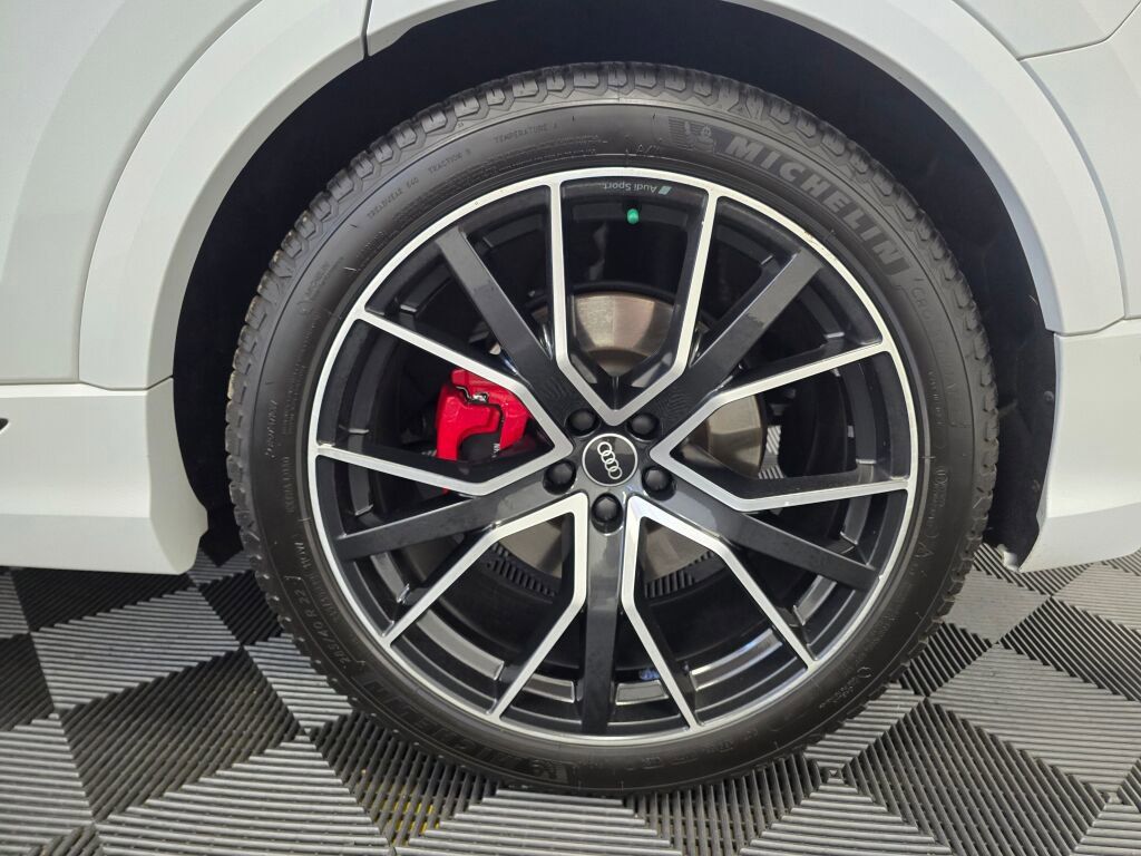 Used 2021 Audi Q8 Prestige w/ Prestige Package image 21