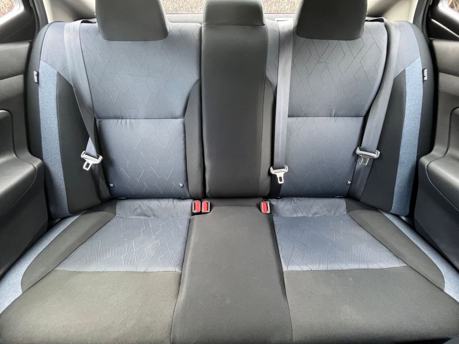 Used 2025 Nissan Versa SV image 36