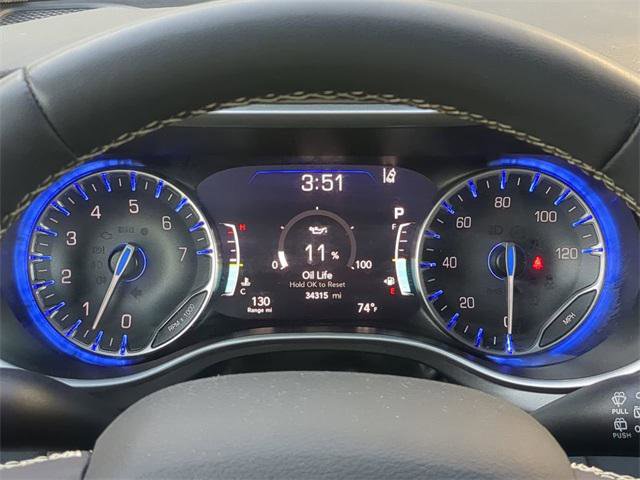Certified 2024 Chrysler Pacifica Touring-L image 33