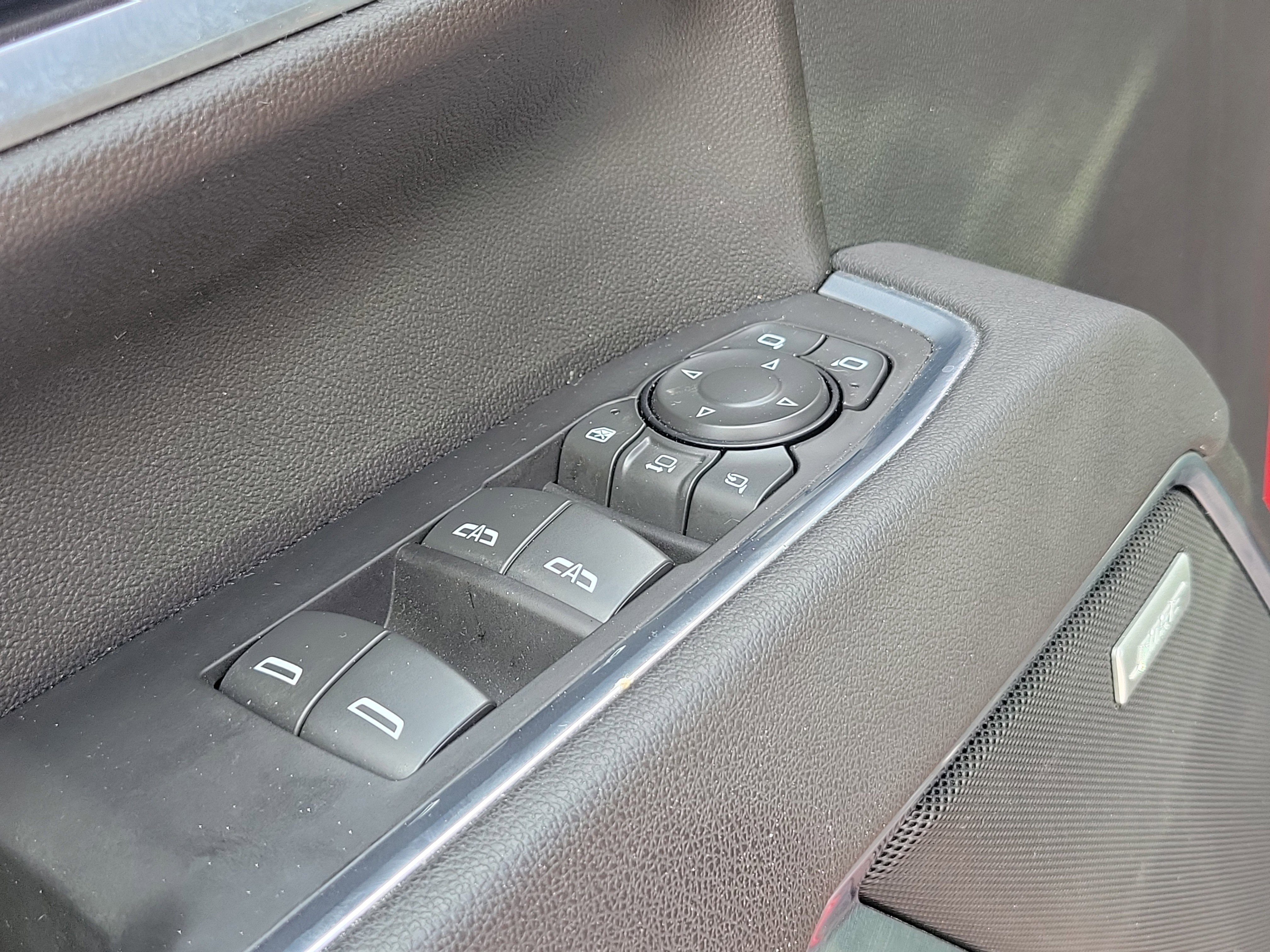 Used 2025 GMC Sierra 2500 SLT w/ SLT Premium Package image 22