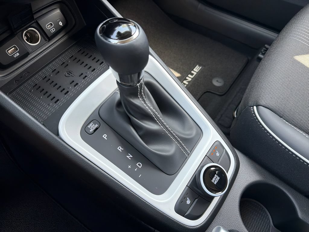 New 2026 Hyundai Venue SEL FWD image 32