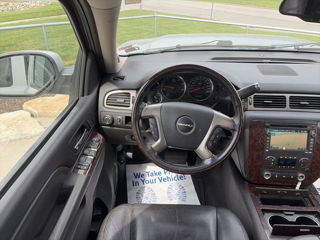 Used 2011 GMC Yukon XL Denali AWD/4WD image 60