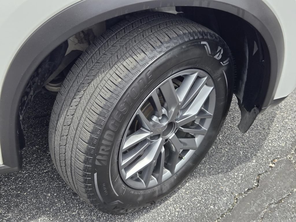 Used 2023 Nissan Rogue S FWD image 6
