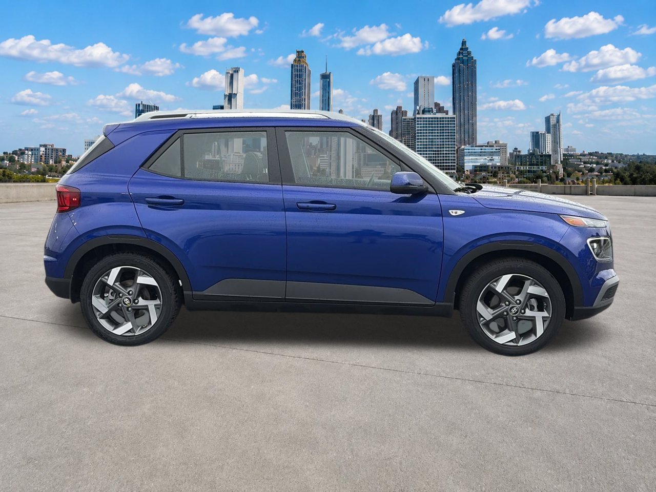 Used 2025 Hyundai Venue Limited FWD image 24