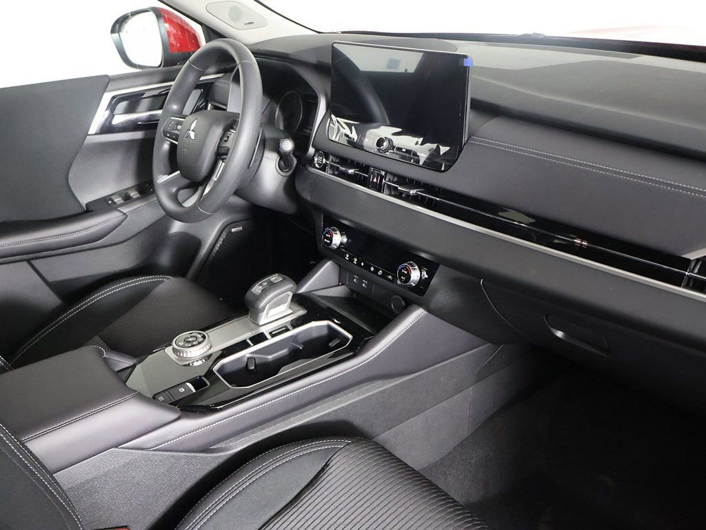 New 2026 Mitsubishi Outlander ES AWD/4WD image 29