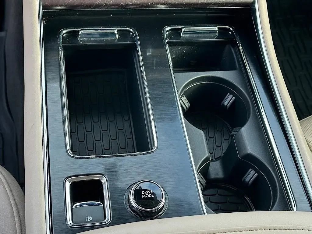 Used 2022 Lincoln Aviator Reserve w/ Equipment Group 201A image 23