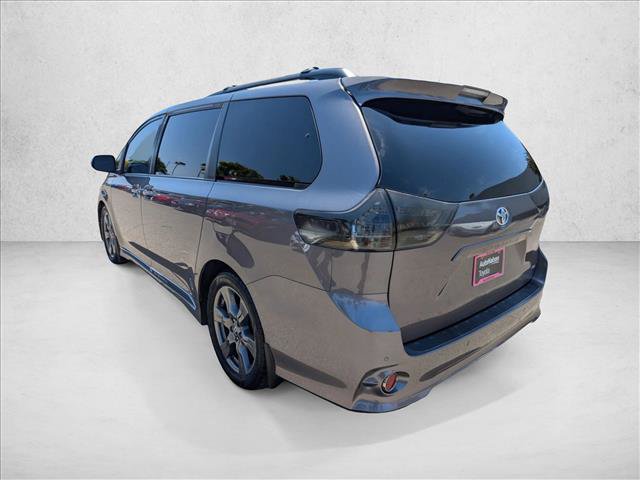 Used 2019 Toyota Sienna SE w/ SE Preferred Package FWD image 8