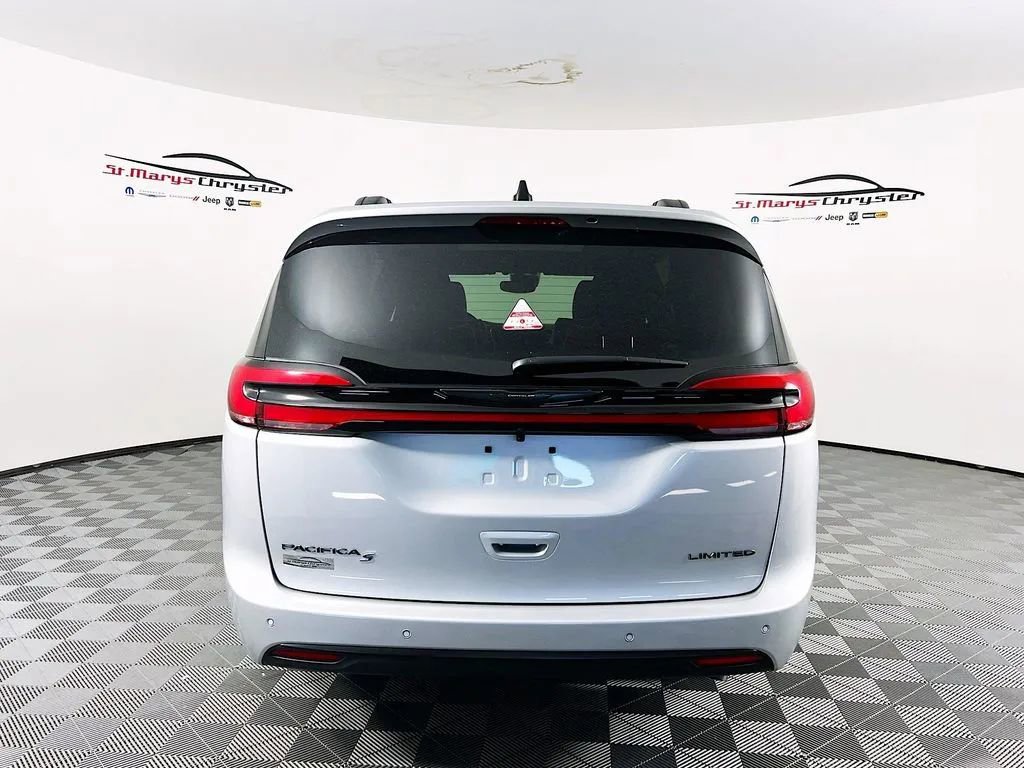 New 2026 Chrysler Pacifica Limited w/ S Appearance Package image 7