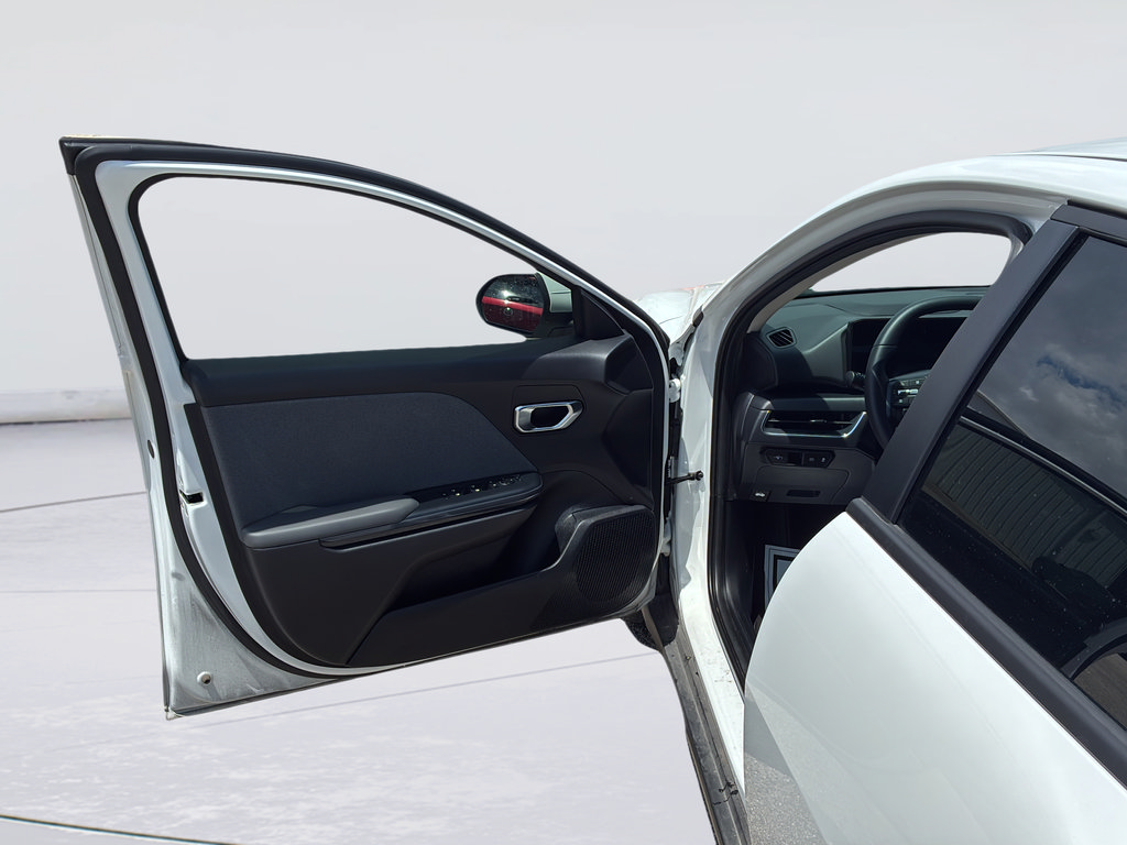 Used 2025 Kia K4 EX FWD image 11
