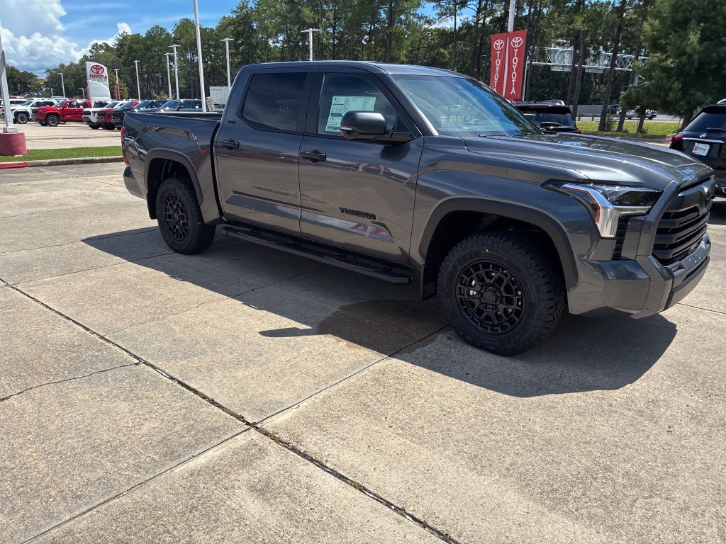 New 2026 Toyota Tundra SR5 w/ SR5 Convenience Package AWD/4WD image 9