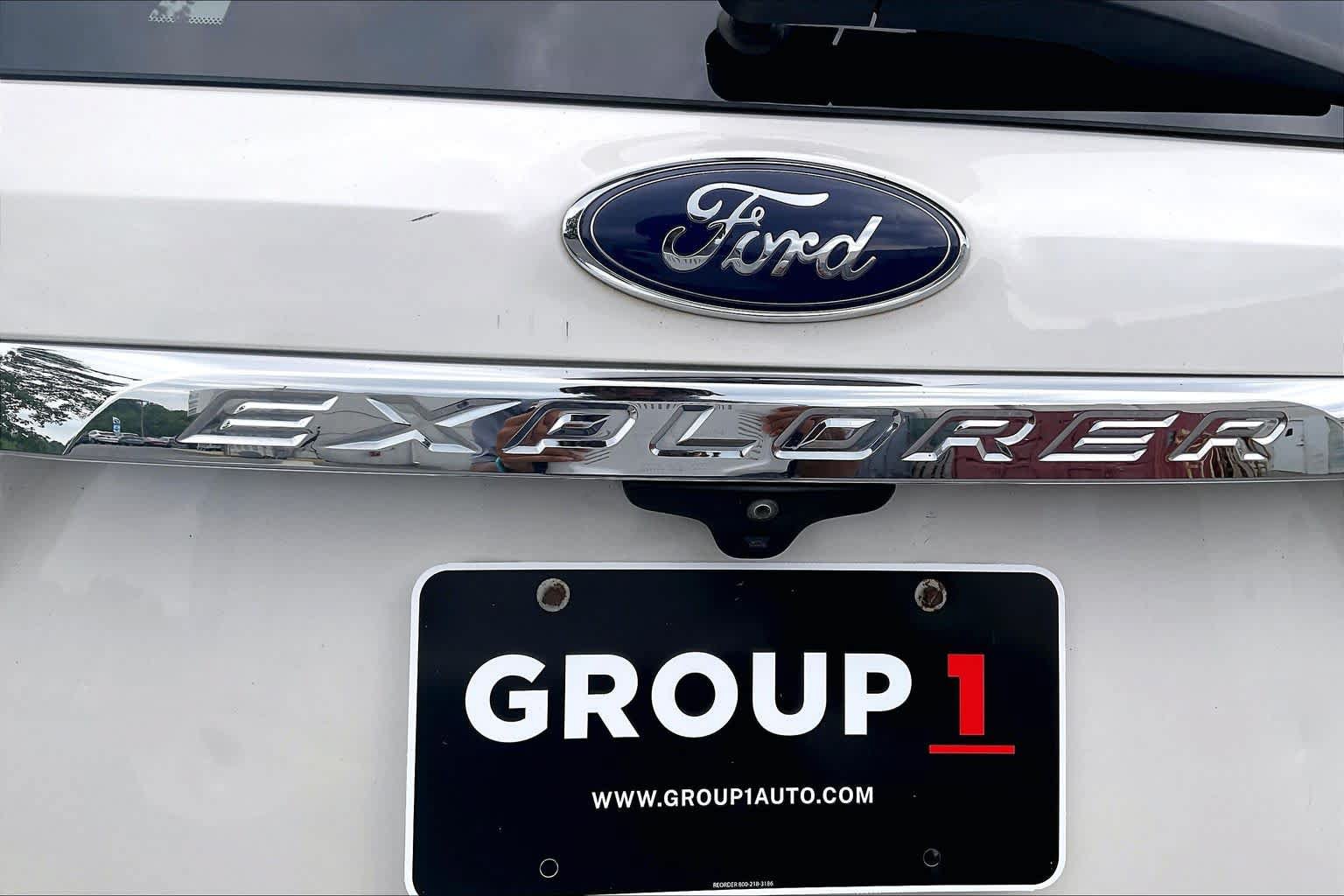 Used 2016 Ford Explorer XLT w/ Equipment Group 202A AWD/4WD image 32