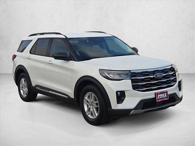 Certified 2025 Ford Explorer Active w/ Active Comfort Package RWD image 3