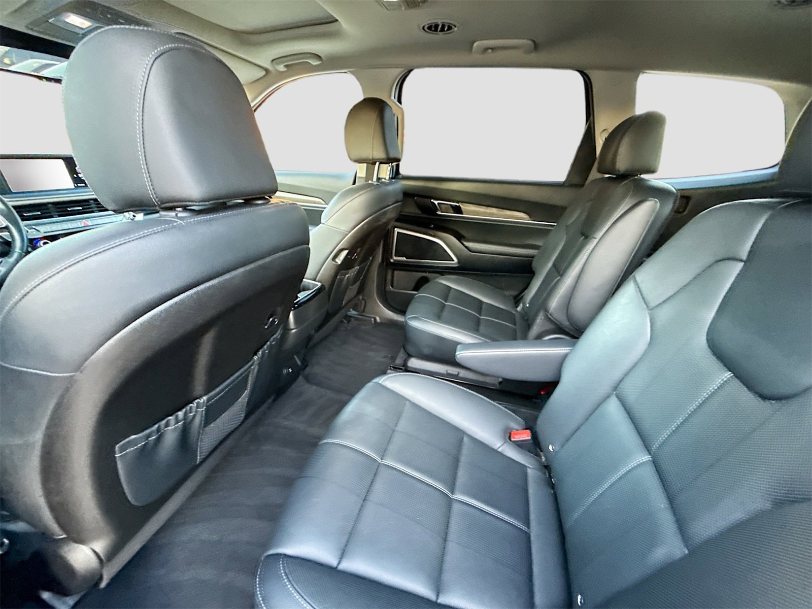 Used 2022 Kia Telluride EX w/ EX Premium Package image 26