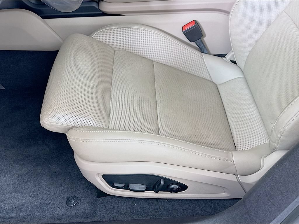 Certified 2023 Porsche Taycan RWD image 13