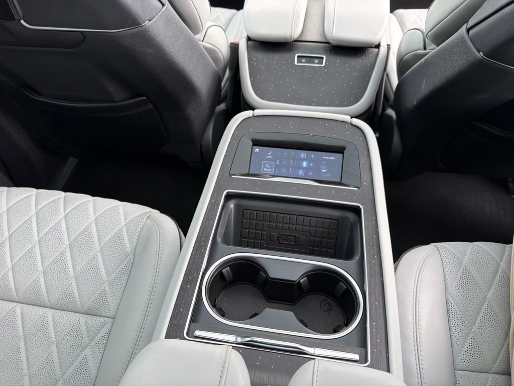 Used 2025 Lincoln Navigator L Black Label w/ Black Label Special Edition AWD/4WD image 24