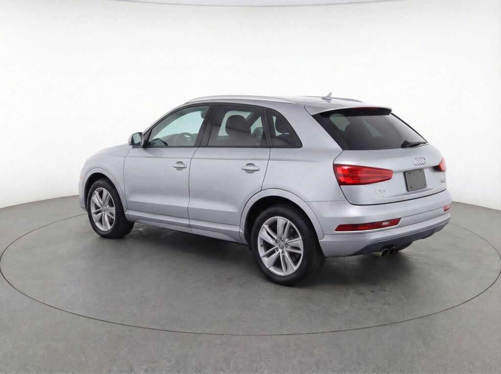 Used 2018 Audi Q3 2.0T Premium w/ Convenience Package image 4