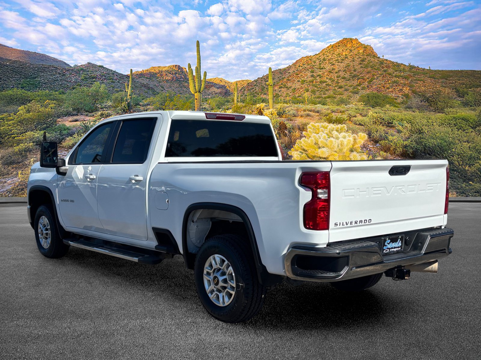 Used 2025 Chevrolet Silverado 2500 LT w/ Convenience Package AWD/4WD image 6