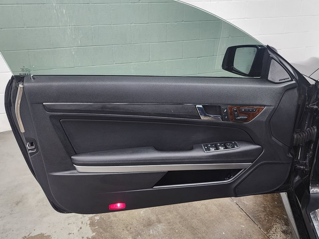 Used 2010 Mercedes-Benz E 550 Coupe image 9