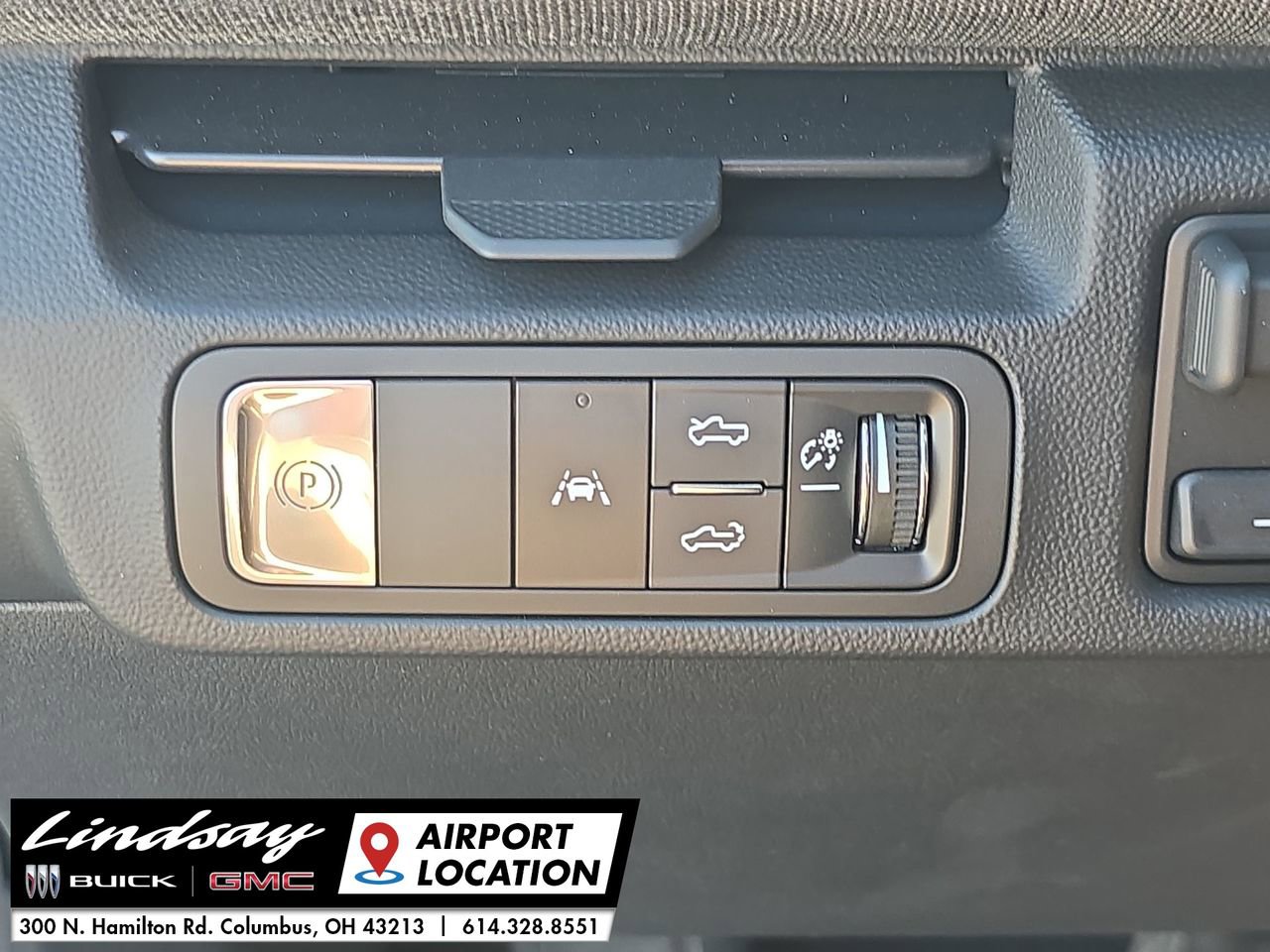 New 2026 GMC Sierra EV Elevation w/ LPO, Elevation Dark Package image 18