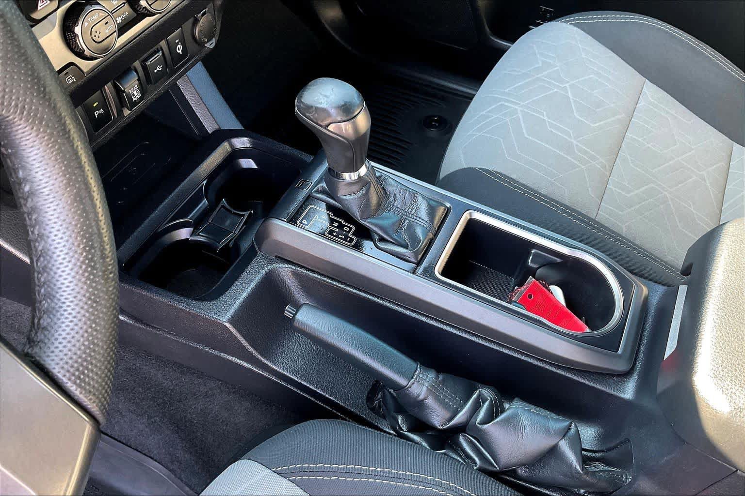 Used 2022 Toyota Tacoma TRD Off-Road w/ Technology Package RWD image 16