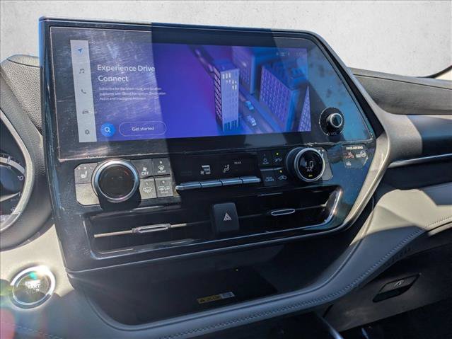 Certified 2023 Toyota Highlander XLE AWD/4WD image 14
