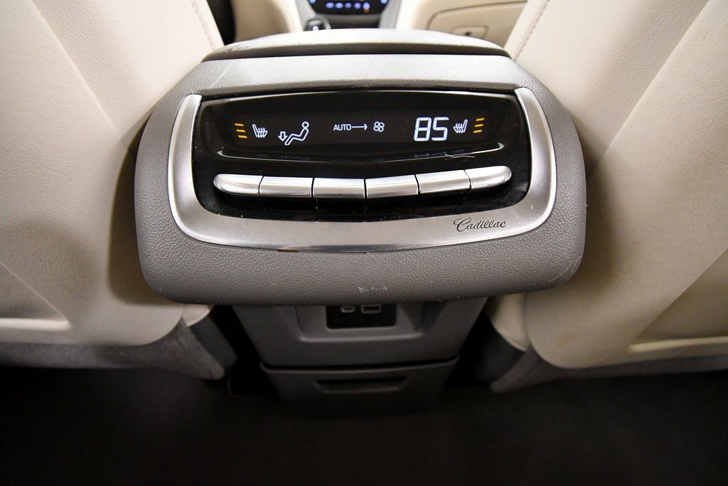 Used 2023 Cadillac XT6 Premium Luxury w/ Technology Package image 17