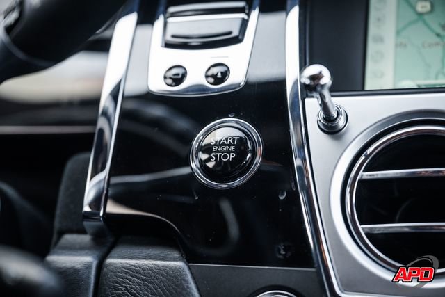 Used 2017 Rolls-Royce Ghost RWD image 25