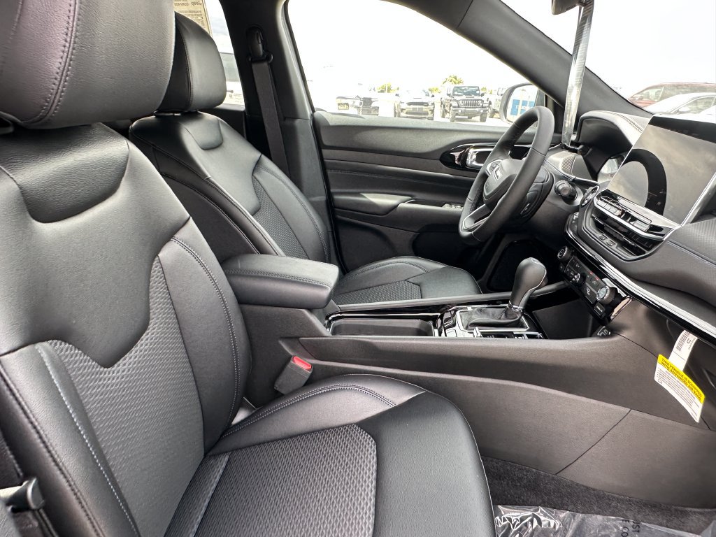 New 2026 Jeep Compass Latitude AWD/4WD image 15