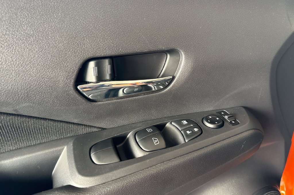 Used 2023 Nissan Kicks SV FWD image 10