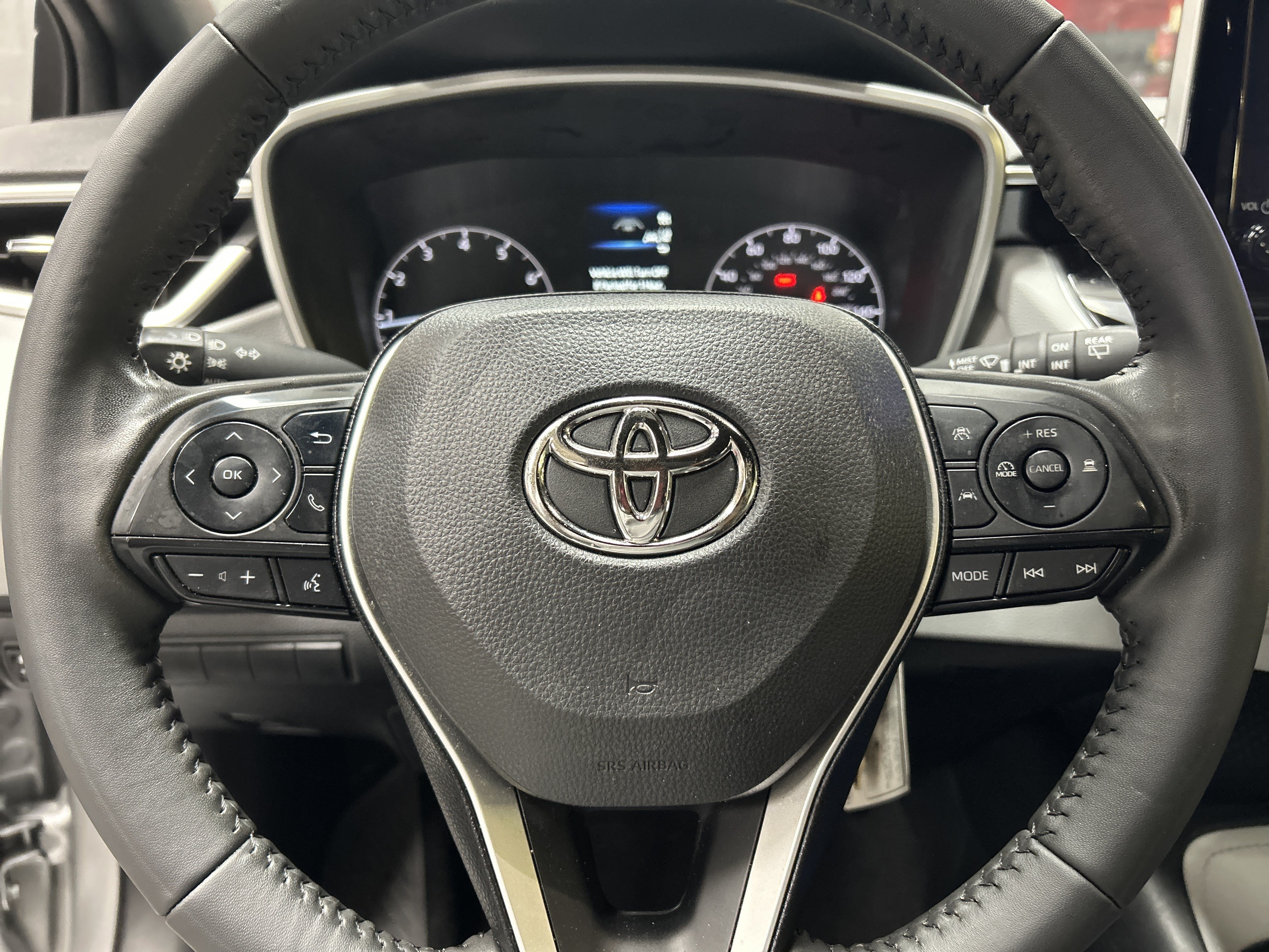 Used 2023 Toyota Corolla SE FWD image 18