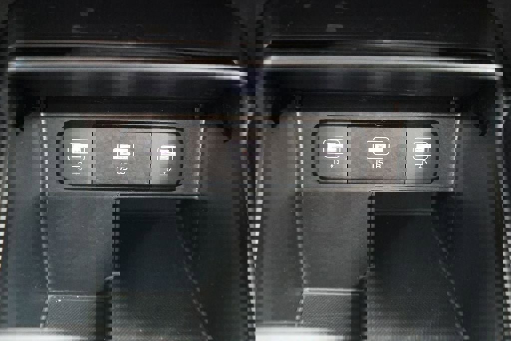 Used 2023 Kia Sorento LX image 23