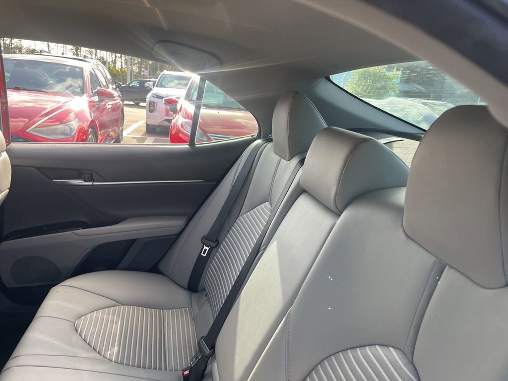 Used 2019 Toyota Camry SE image 23