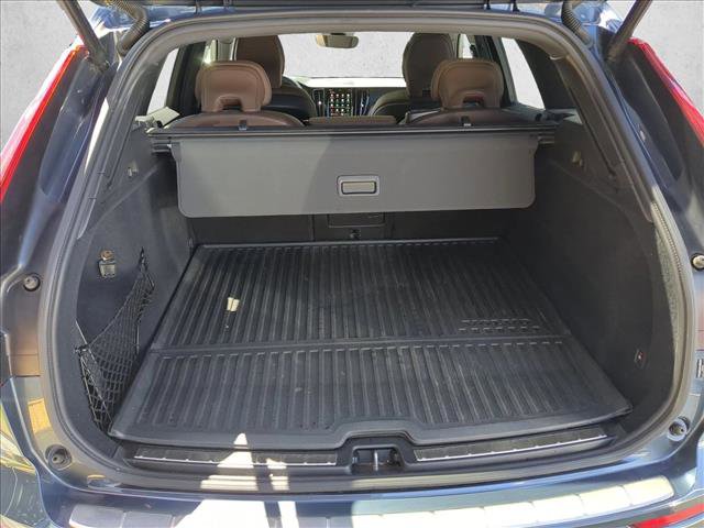 Used 2025 Volvo XC60 T8 Plus w/ Protection Package Premier image 6