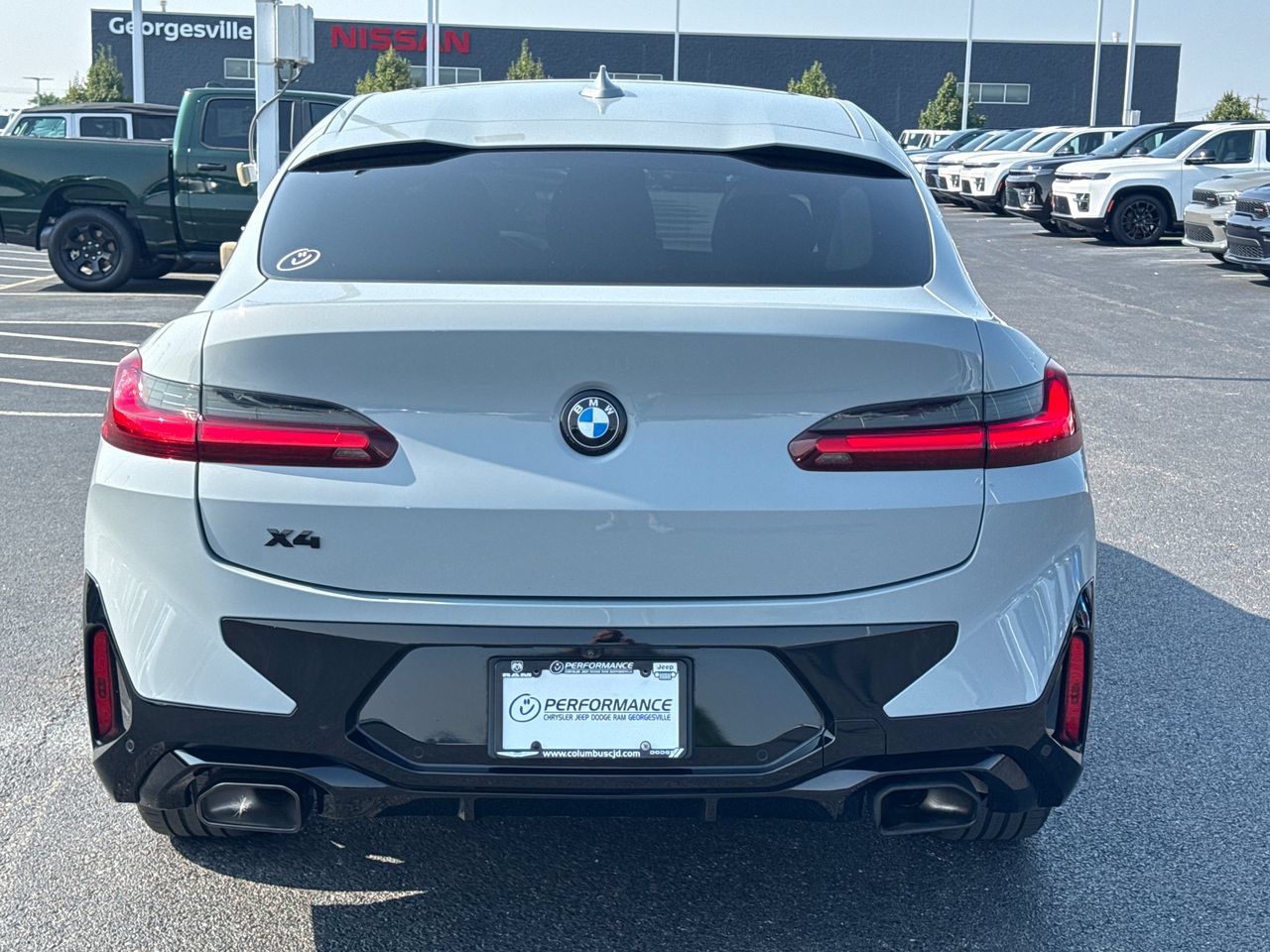 Used 2023 BMW X4 xDrive30i w/ M Sport Package AWD/4WD image 4