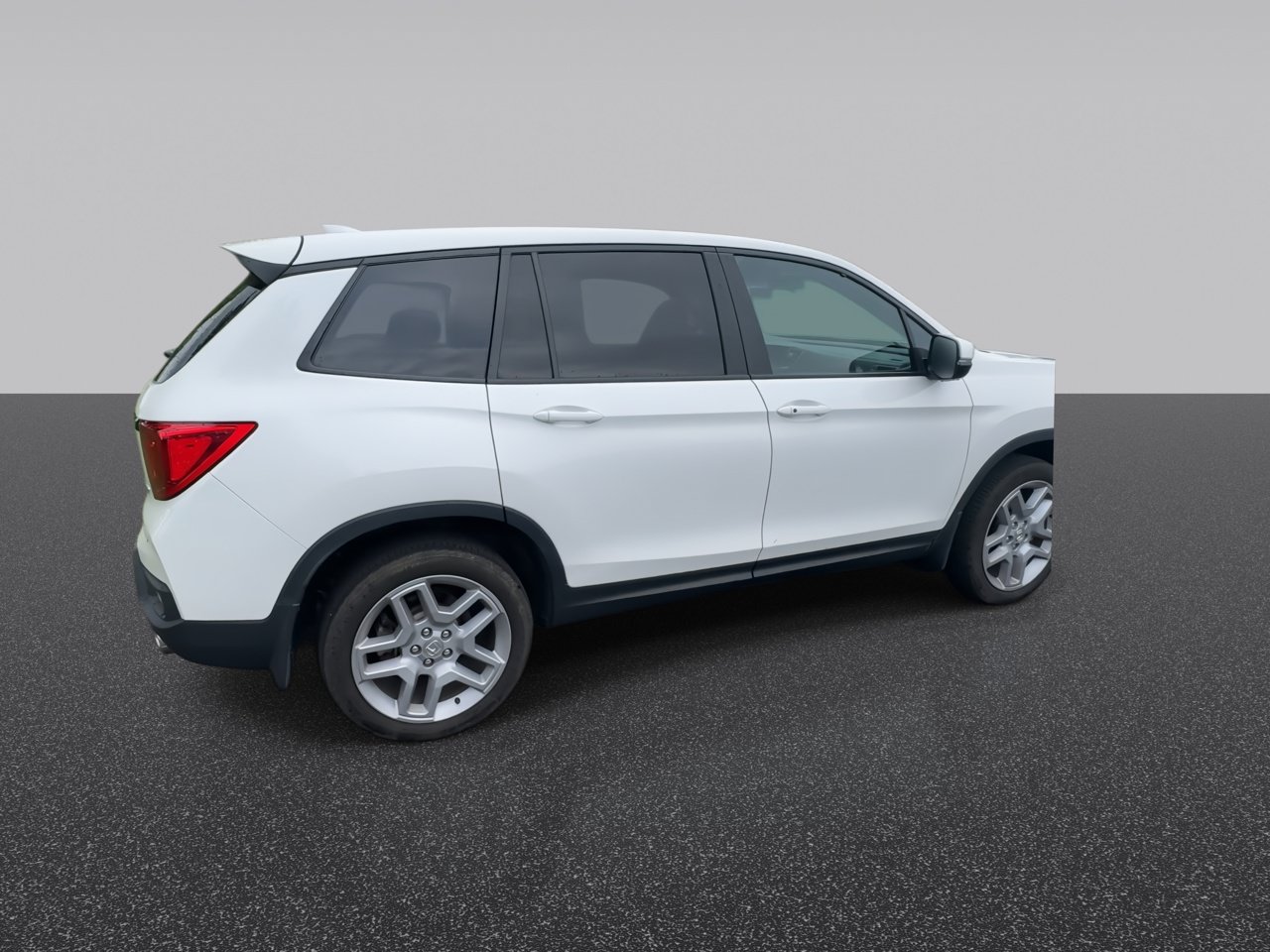 Used 2024 Honda Passport EX-L image 5