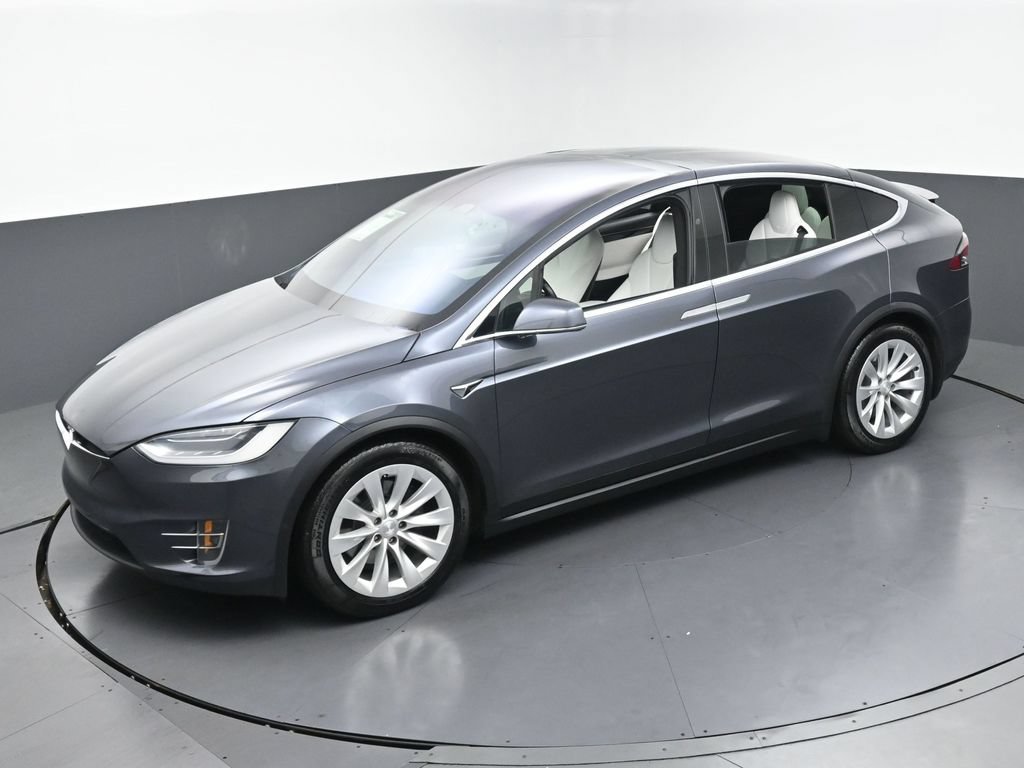 Used 2017 Tesla Model X 75D AWD/4WD image 40